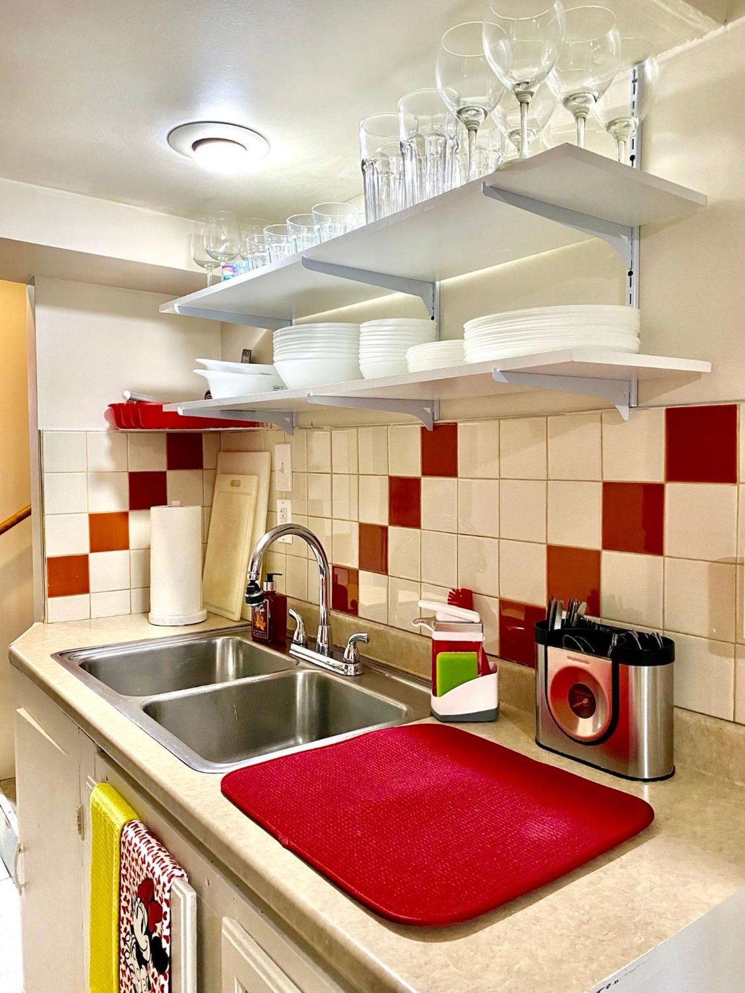Tiny Private Room On The 1St Floor With Shared Bathroom Near Seatac Airport And Downtown Сиэтл Экстерьер фото