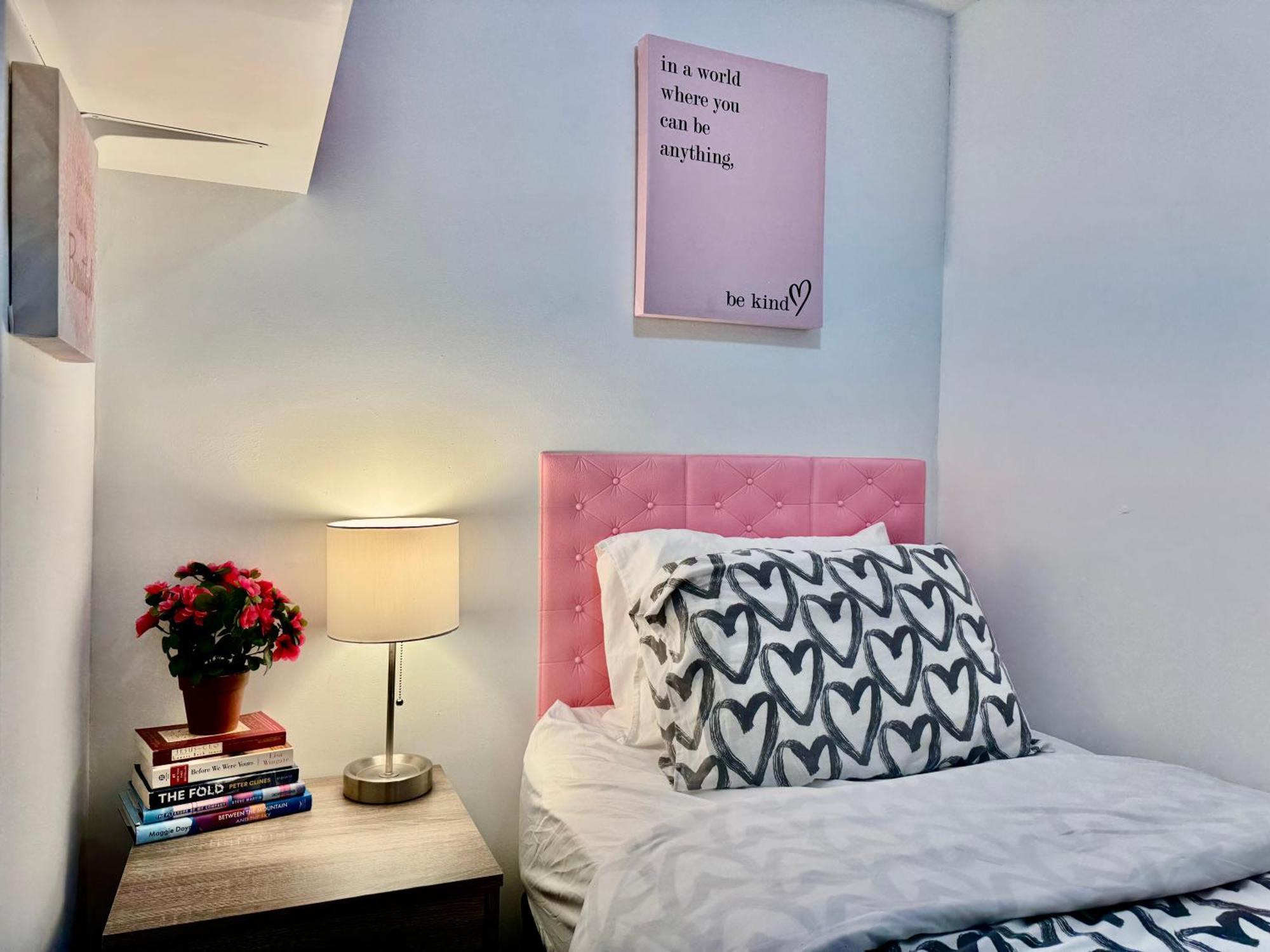 Tiny Private Room On The 1St Floor With Shared Bathroom Near Seatac Airport And Downtown Сиэтл Экстерьер фото