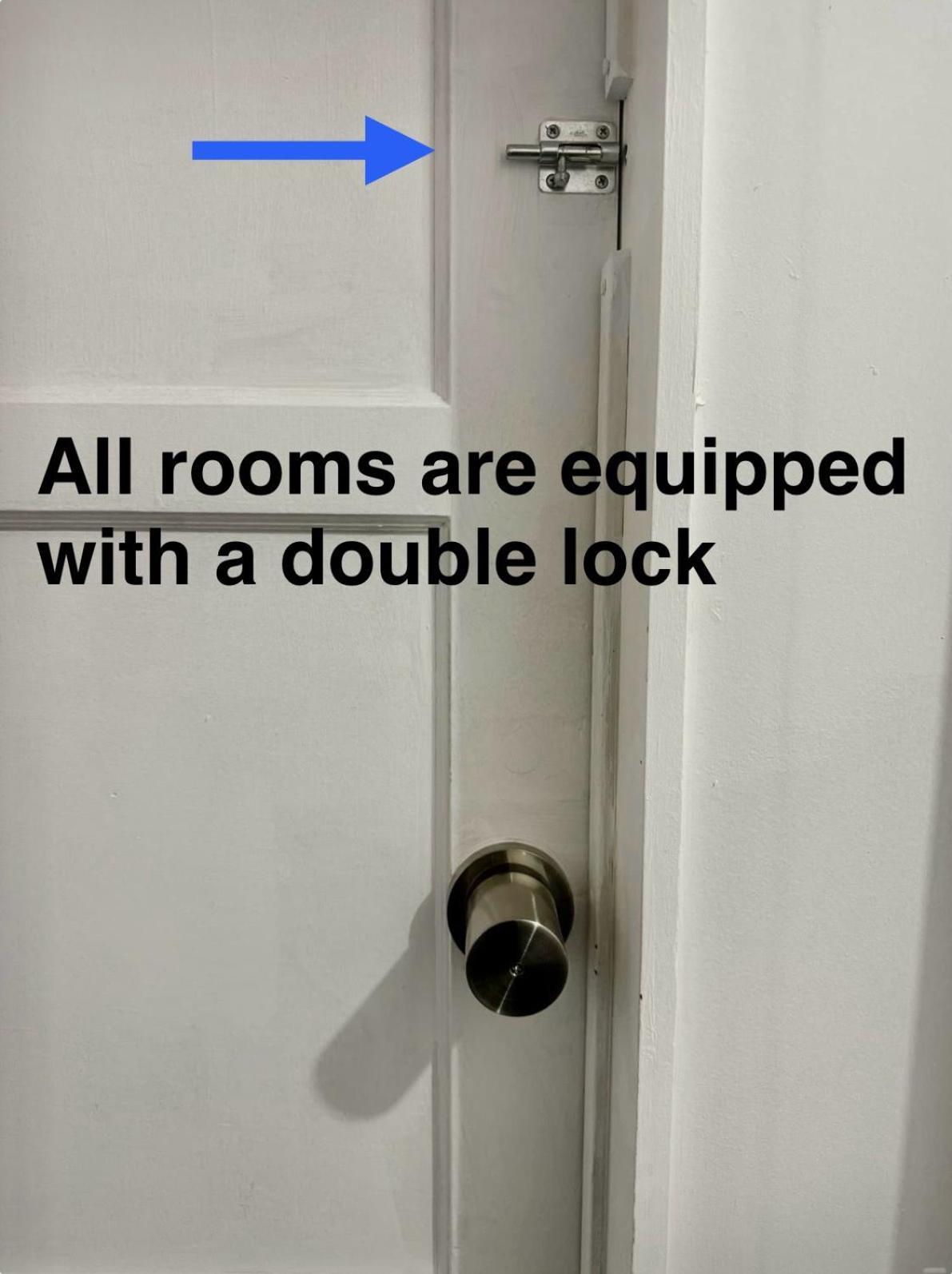 Tiny Private Room On The 1St Floor With Shared Bathroom Near Seatac Airport And Downtown Сиэтл Экстерьер фото
